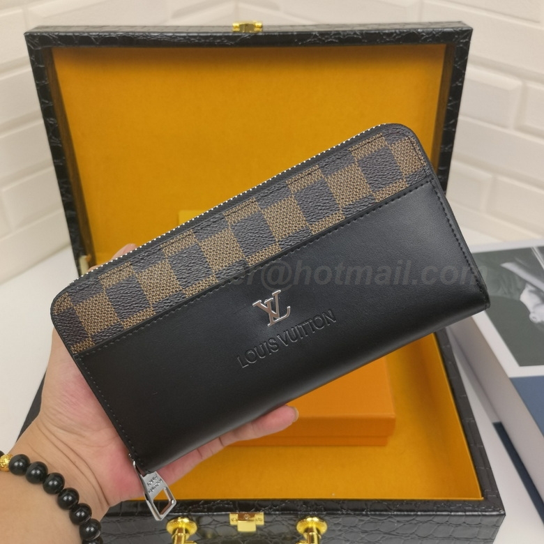 LV Wallets 89